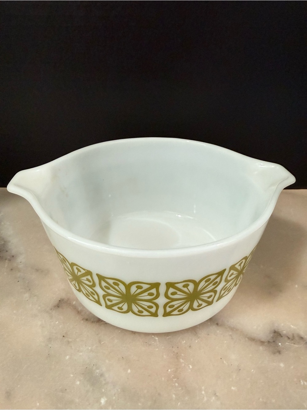Pyrex Cinderella 1-1/2 Qt Bowl White Verde Green Square Flowers 474 Vintage Mint
